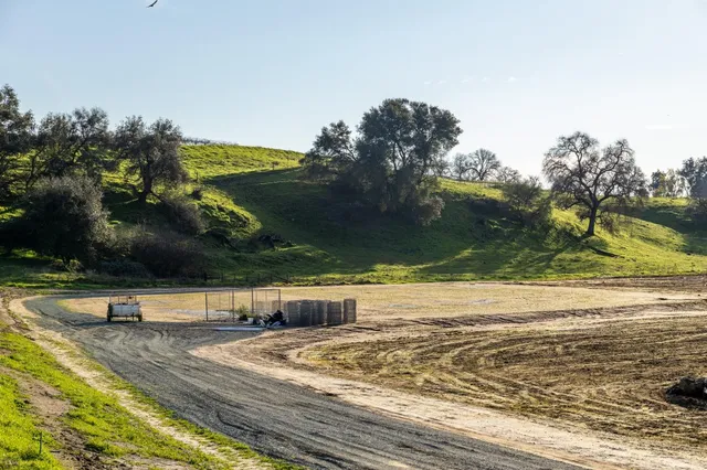 $1,075,000 | 25045 North Mcintire Road, Clements, CA 95227