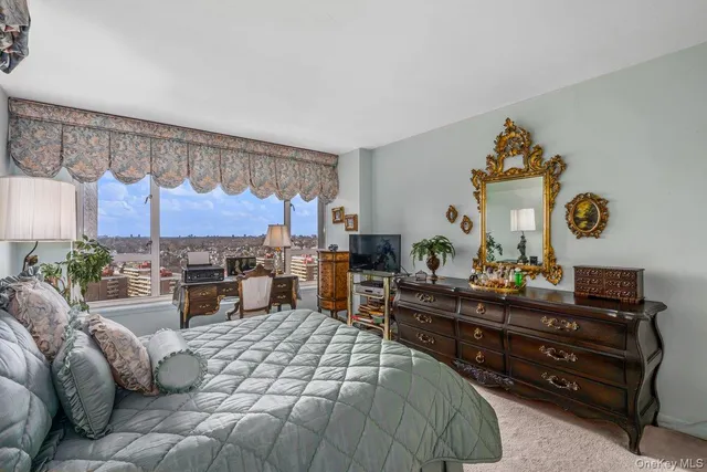 $679,000 | 166-25 Powells Cove Boulevard, Unit 19G | Beechhurst