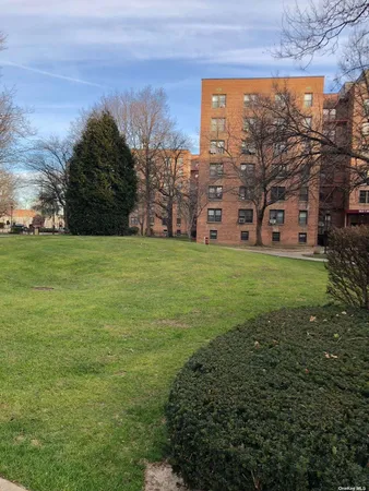 $359,000 | 150-20 71st Avenue, Unit 6 | Kew Gardens Hills