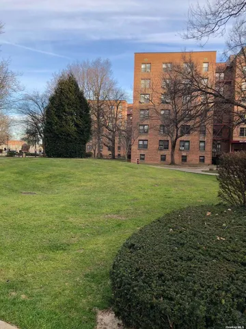 $359,000 | 150-20 71st Avenue, Unit 6 | Kew Gardens Hills