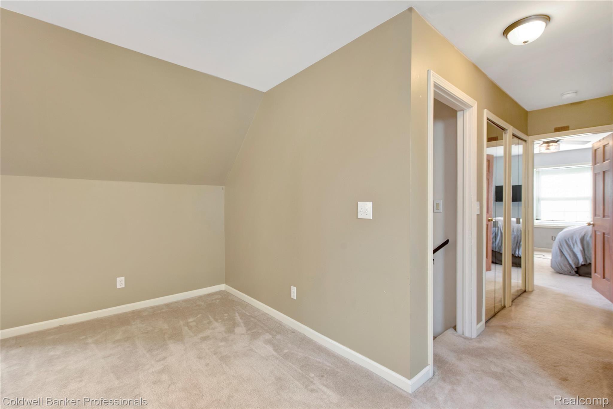3594 Hazelton Avenue Rochester, MI 48307 - Photo 24 of 33 2020 3594 Hazelton RH 6700.jpg