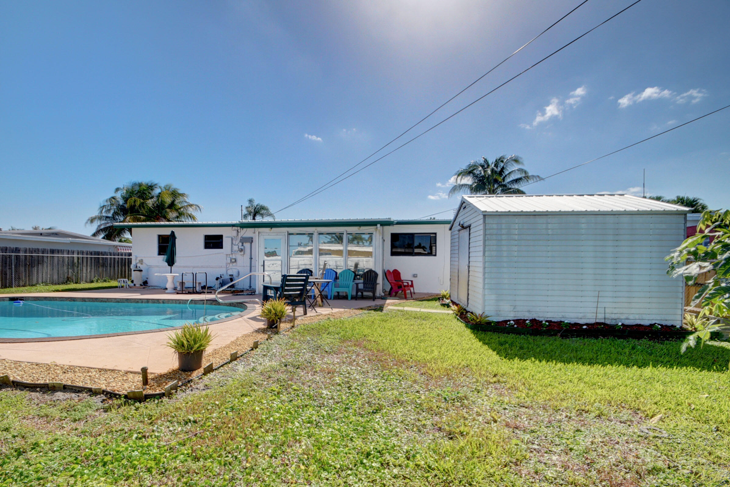 324 East Lake Road Palm Springs, FL 33461 - Photo 21 of 27 29_house (29)
