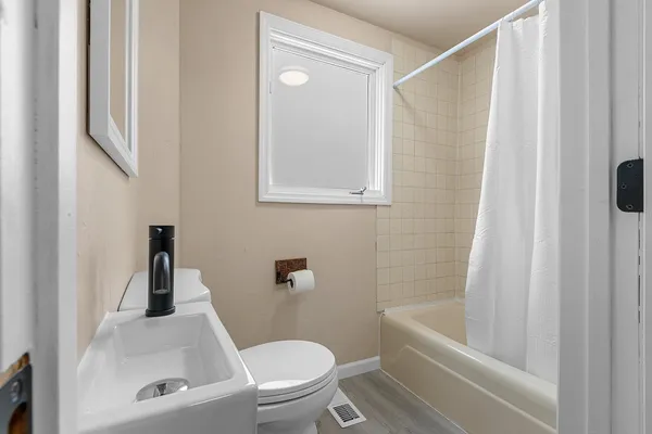 $198,900 | 1648 River Street, Niagara, WI 54151