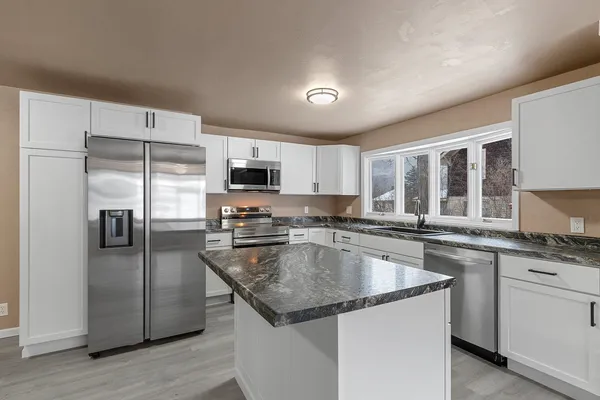 $198,900 | 1648 River Street, Niagara, WI 54151
