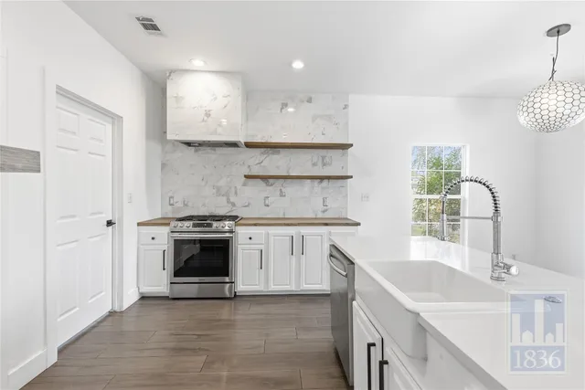 $3,000 | 1116 Lott Avenue, Unit 1, Austin, TX 78721