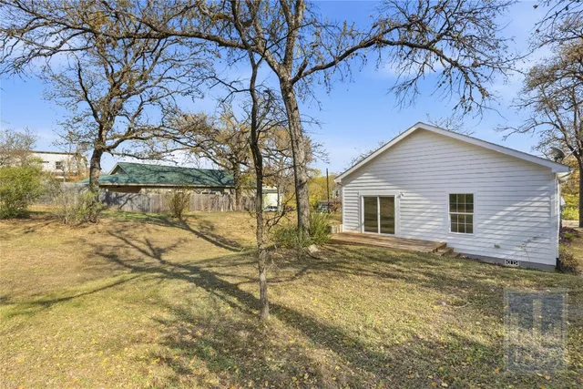 $3,000 | 1116 Lott Avenue, Unit 1, Austin, TX 78721