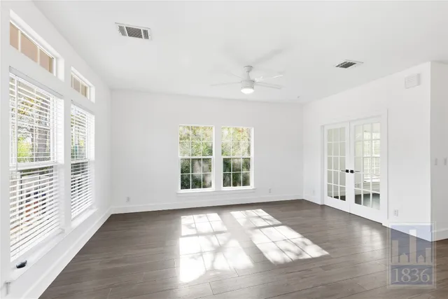 $3,000 | 1116 Lott Avenue, Unit 1, Austin, TX 78721