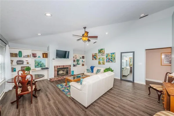 $4,400 | 301 Washington Avenue, Safety Harbor, FL 34695