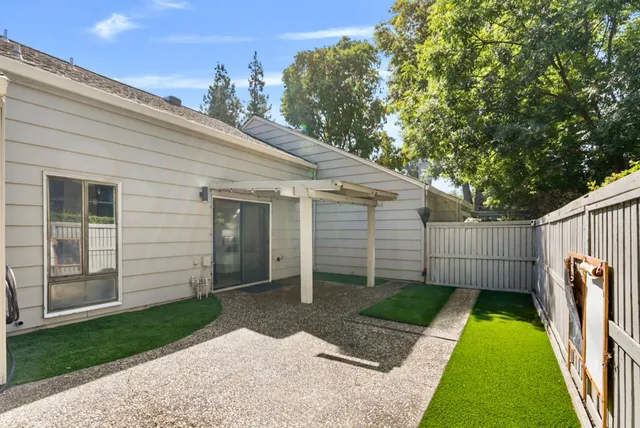 $495,000 | 2768 Sherwood Avenue, Unit B, Modesto, CA 95350