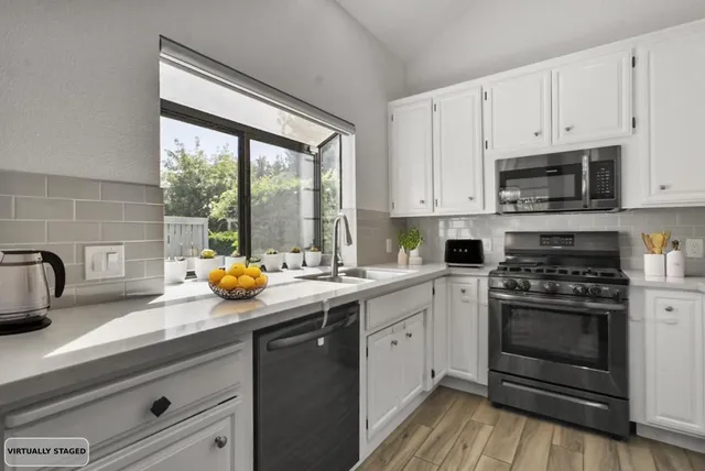 $495,000 | 2768 Sherwood Avenue, Unit B, Modesto, CA 95350