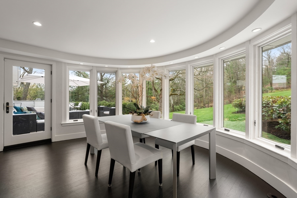 44 Meadowbrook Road Weston, MA 02493 - Photo 14 of 42 Gallery Image 14