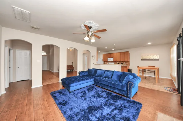 $285,000 | 931 North Sky Drive, Houston, TX 77073