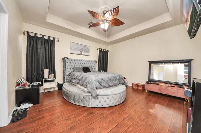 $285,000 | 931 North Sky Drive, Houston, TX 77073