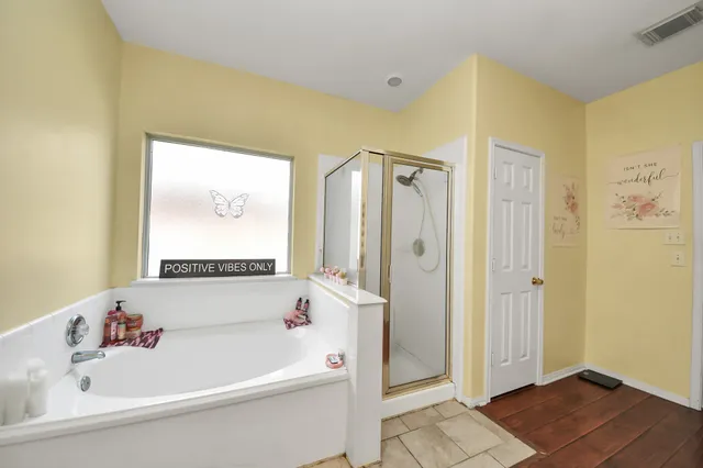 $285,000 | 931 North Sky Drive, Houston, TX 77073