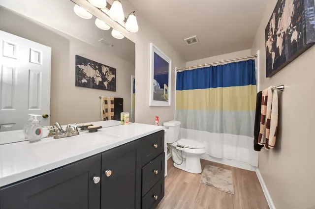 $285,000 | 931 North Sky Drive, Houston, TX 77073