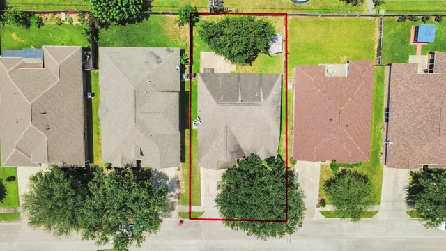 $285,000 | 931 North Sky Drive, Houston, TX 77073