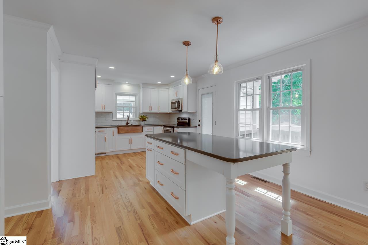 109 Covington Road Greenville, SC 29617 - Photo 8 of 30 Gallery Image 8