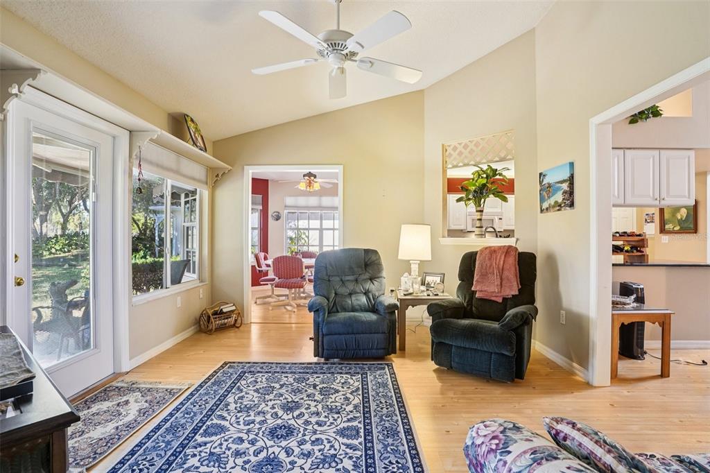 305 Juniper Way Tavares, FL 32778 - Photo 17 of 34