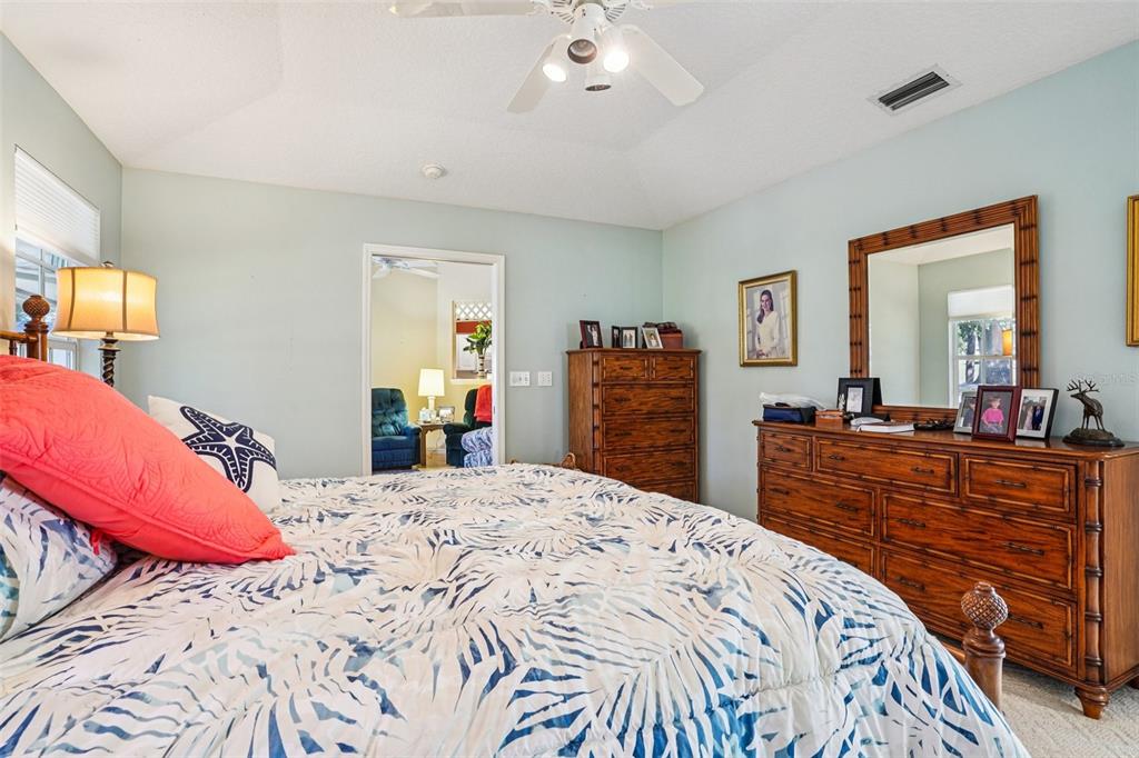 305 Juniper Way Tavares, FL 32778 - Photo 20 of 34