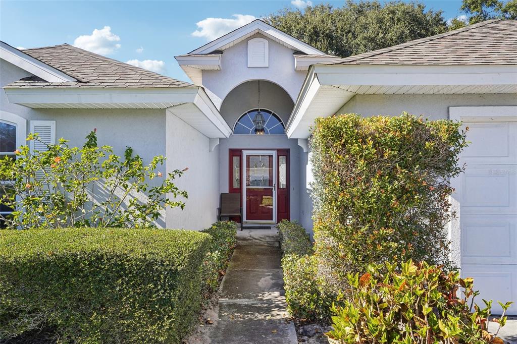 305 Juniper Way Tavares, FL 32778 - Photo 3 of 34