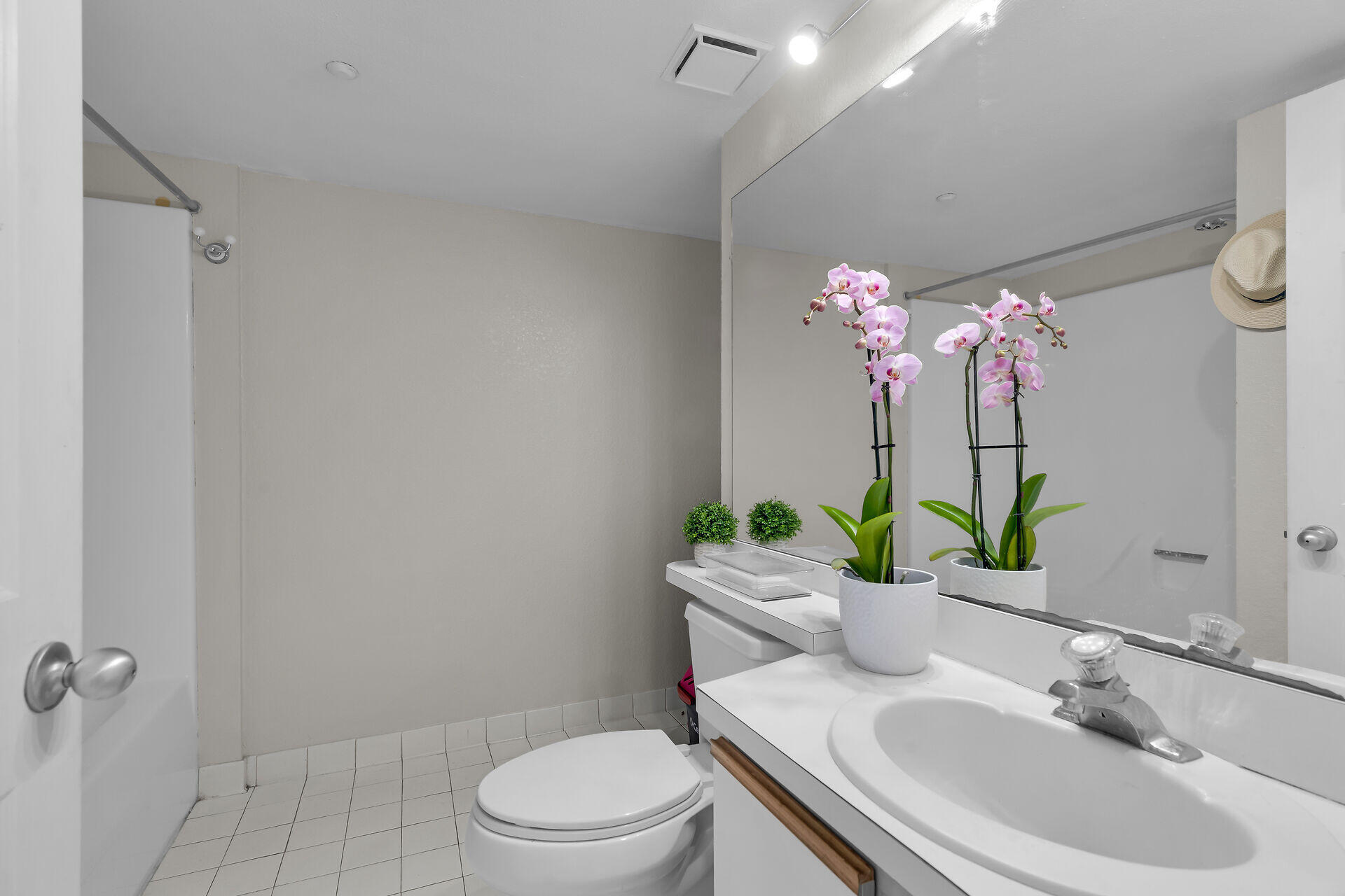 3635 Seaside Drive, Unit 213 Key West, FL 33040 - Photo 25 of 36 virtual-tour-361609-mls-high-res-image-2