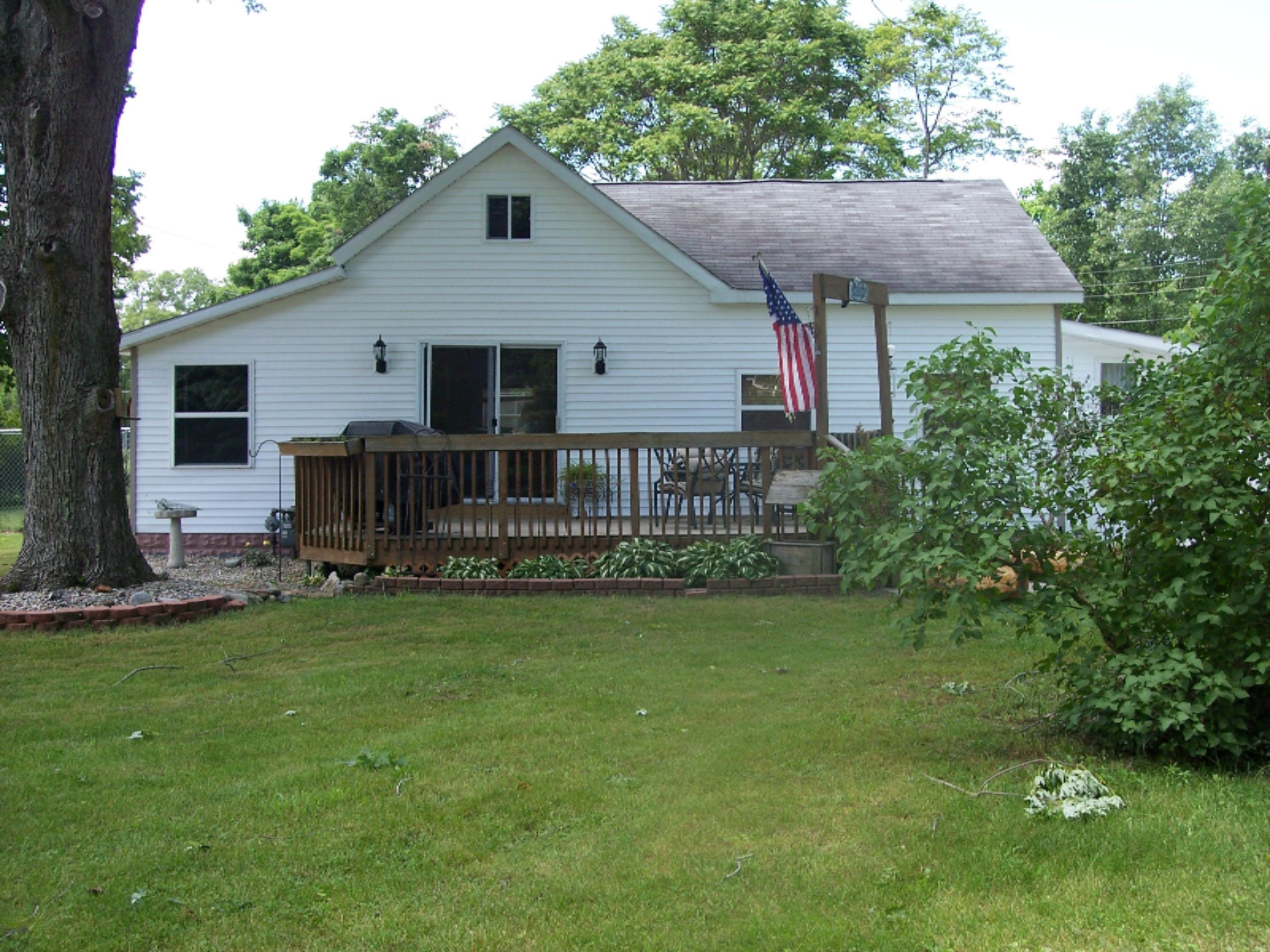 4091 Territorial Road Benton Harbor, MI 49022 - Photo 9 of 31 100_2157