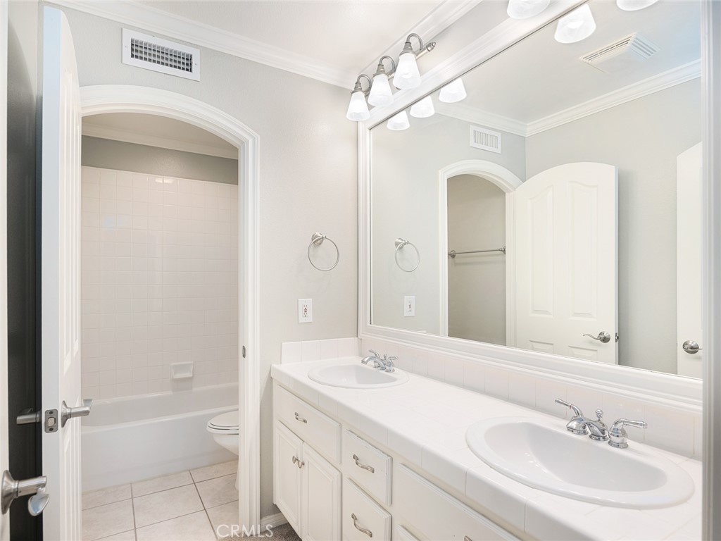 25701 Chestnut Way Stevenson Ranch, CA 91381 - Photo 21 of 63