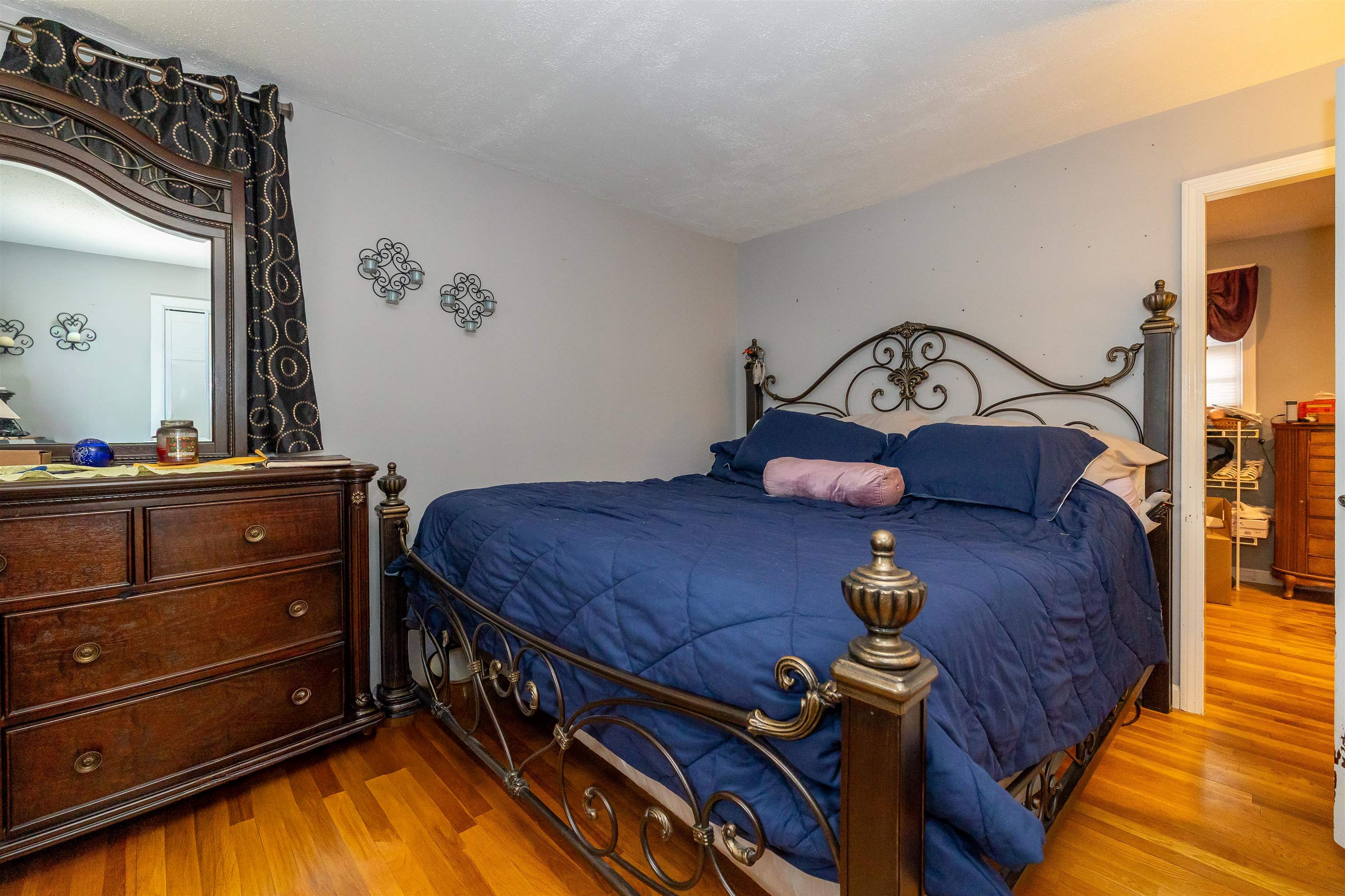 25 Pelham Street Nashua, NH 03063 - Photo 20 of 35