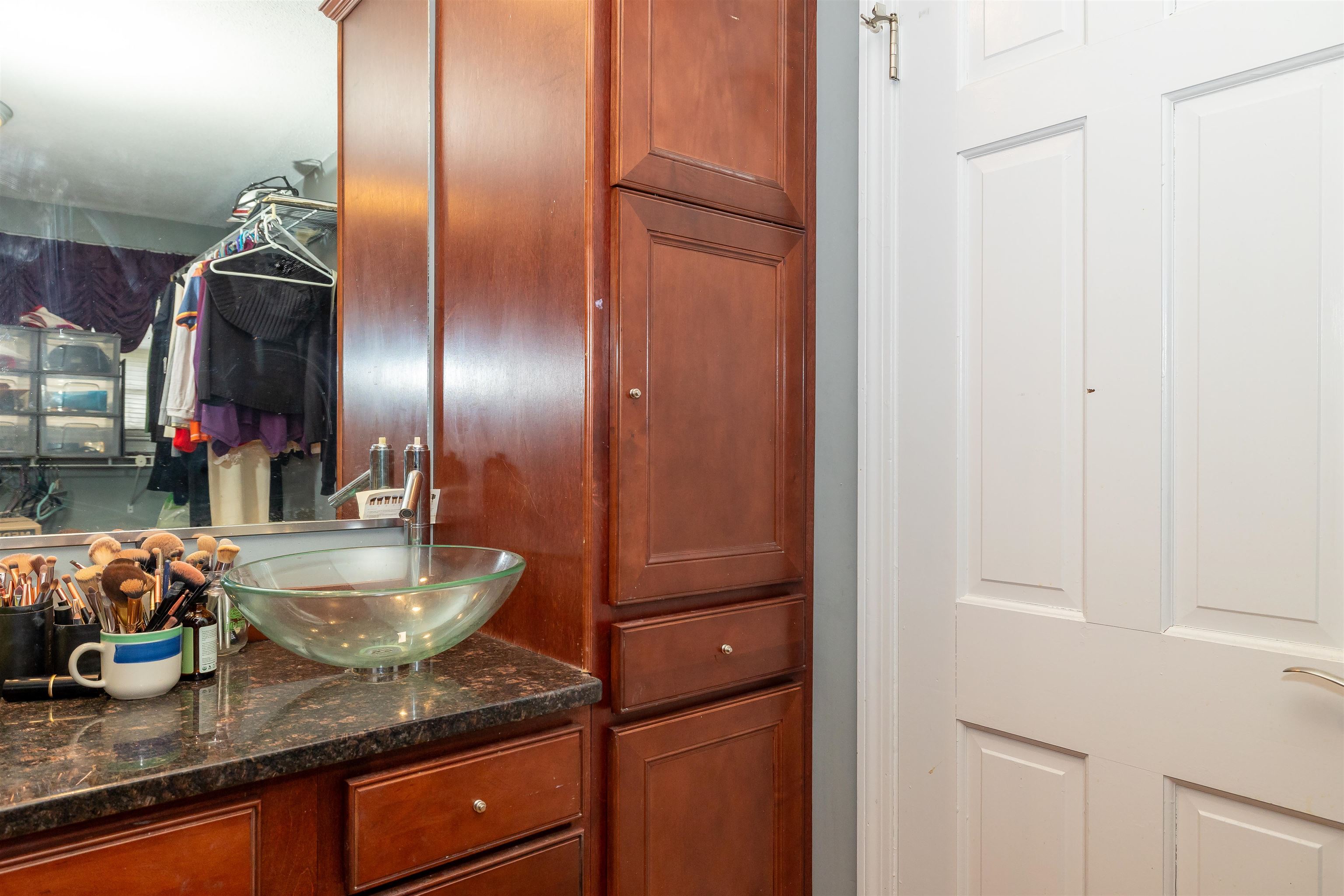 25 Pelham Street Nashua, NH 03063 - Photo 21 of 35