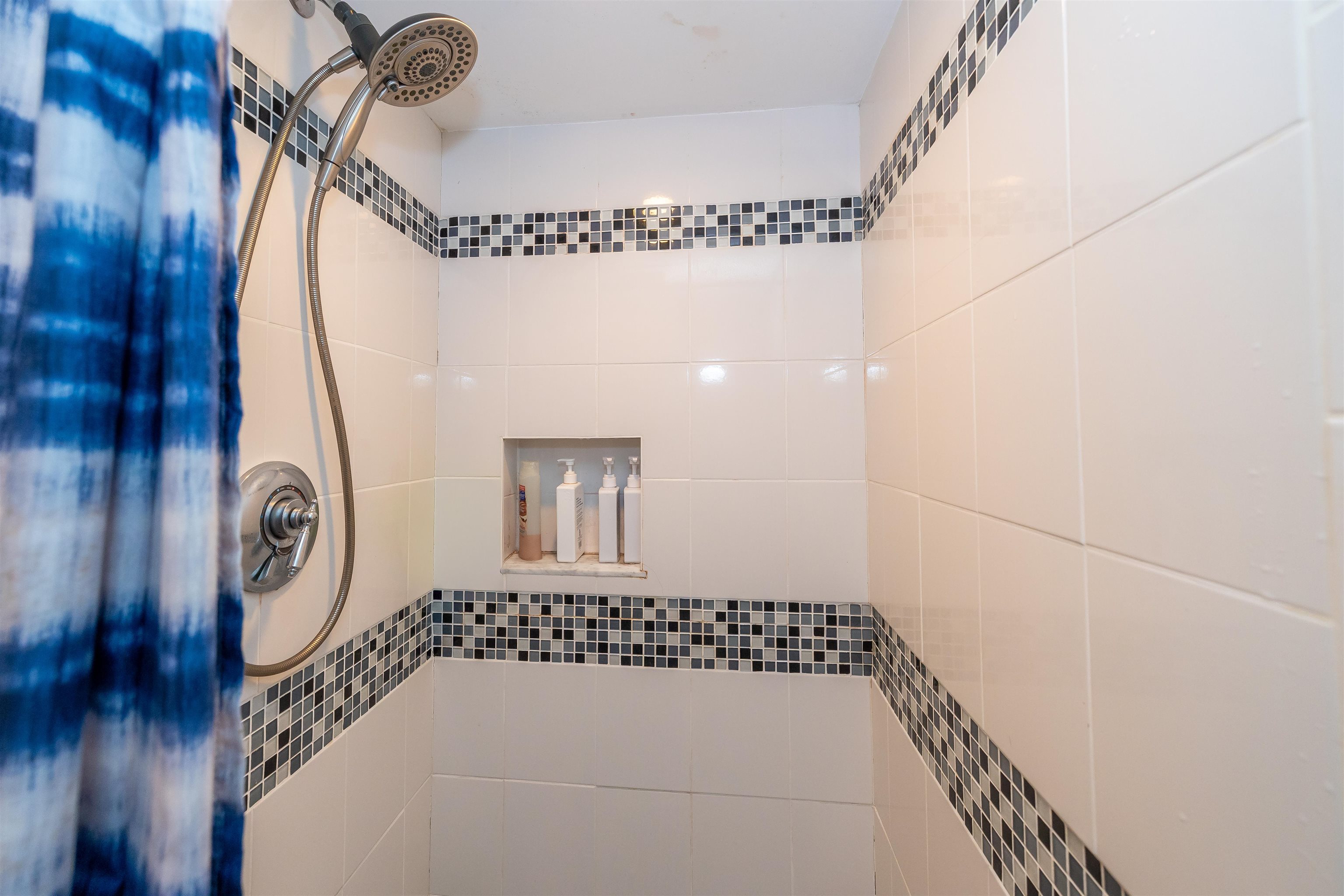 25 Pelham Street Nashua, NH 03063 - Photo 30 of 35