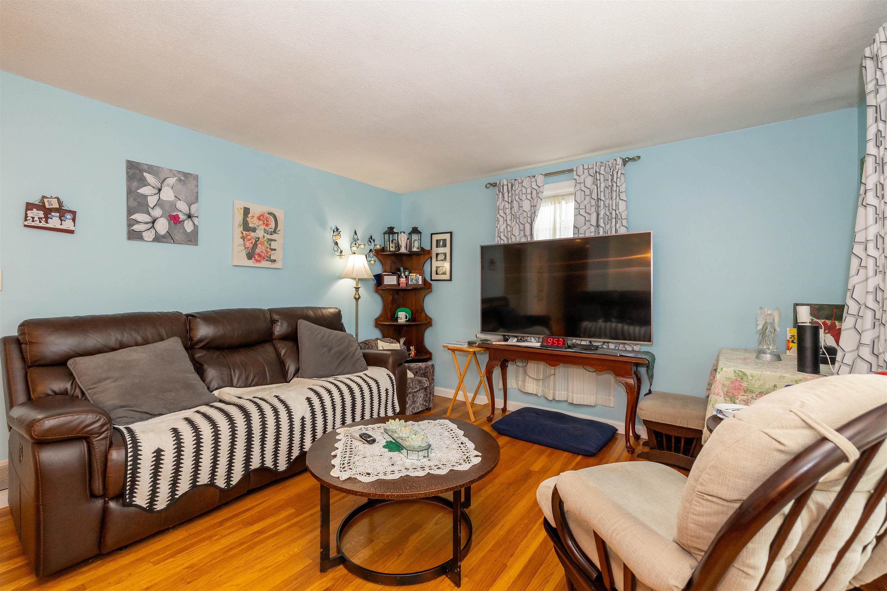25 Pelham Street Nashua, NH 03063 - Photo 10 of 35