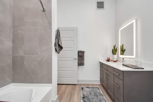 $1,895 | 1617 Enid Street, Unit 318, Houston, TX 77009
