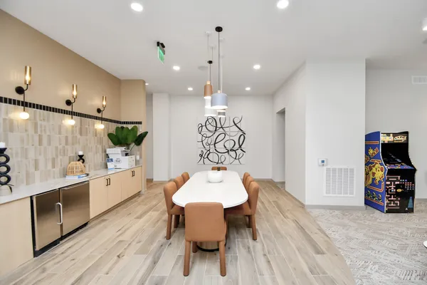 $1,895 | 1617 Enid Street, Unit 318, Houston, TX 77009