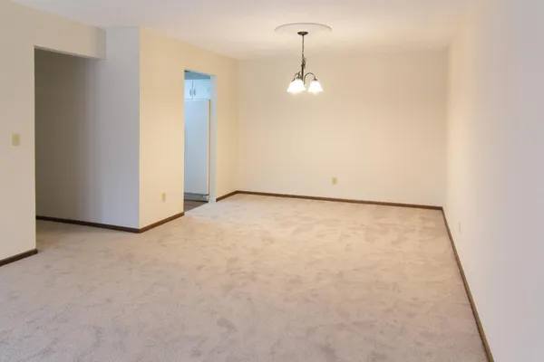 $149,900 | 2690 Oxford Street North, Unit 247, Roseville, MN 55113
