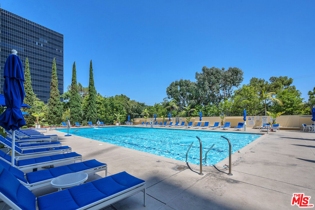 2160 Century Park, Unit 1911 Los Angeles, CA 90067 - Photo 21 of 26 a park view with a seating space