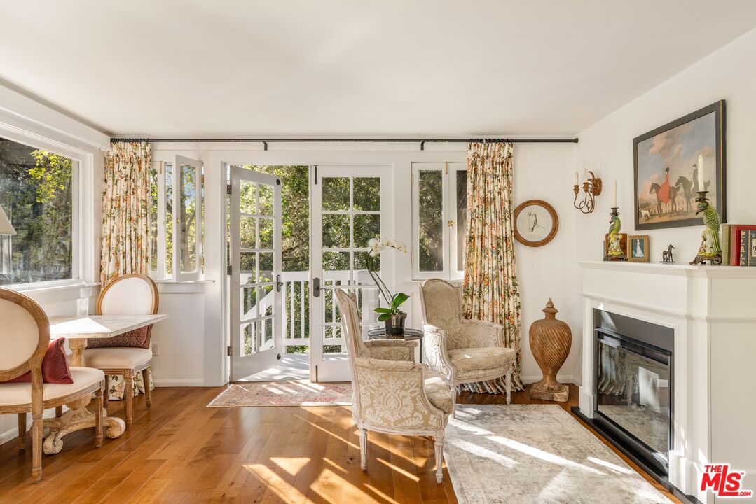 21714 Encina Road Topanga, CA 90290 - Photo 10 of 45