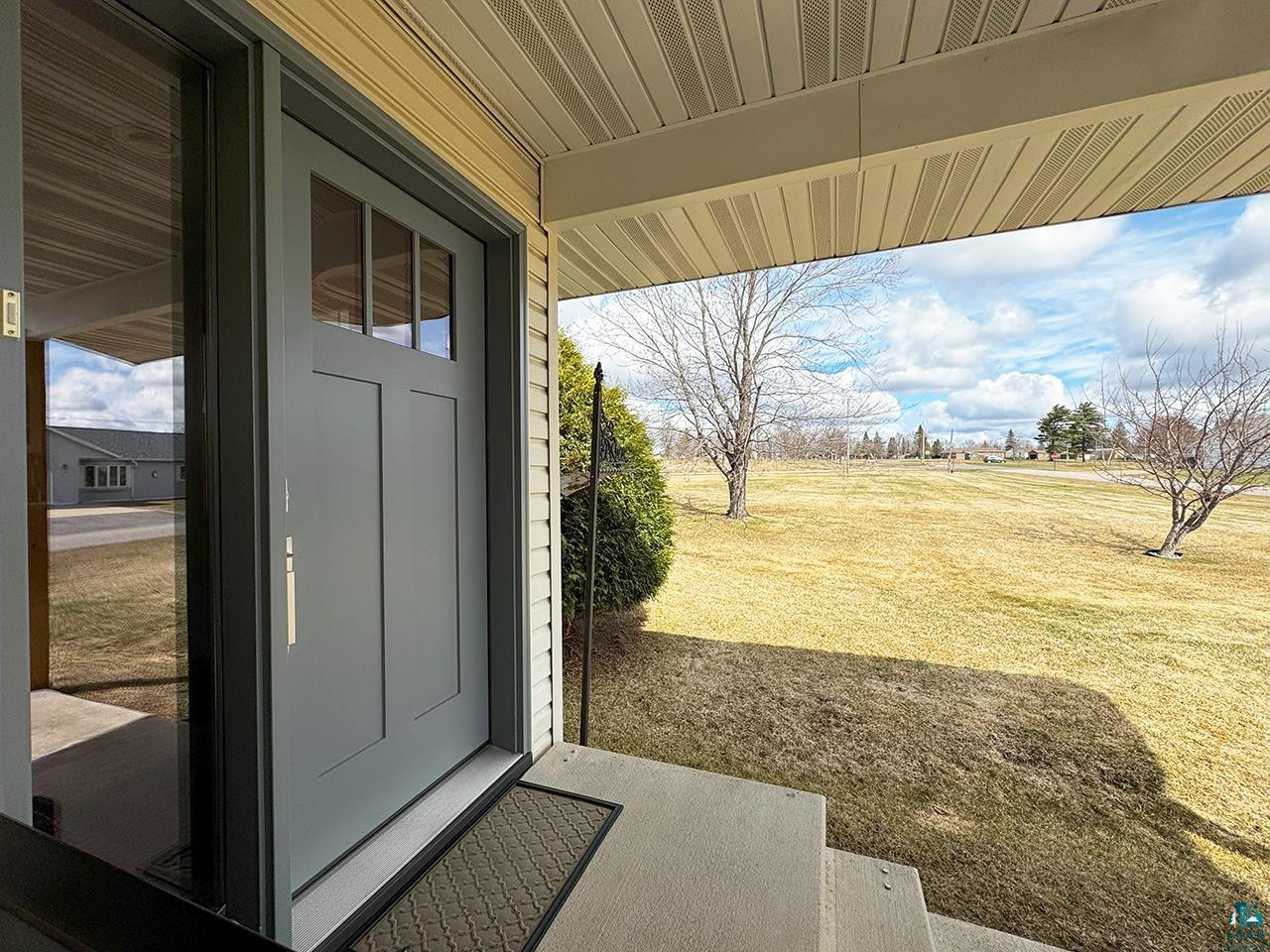 197 Jefferson Street Buhl, MN 55713 - Photo 25 of 31 View of entrance to property