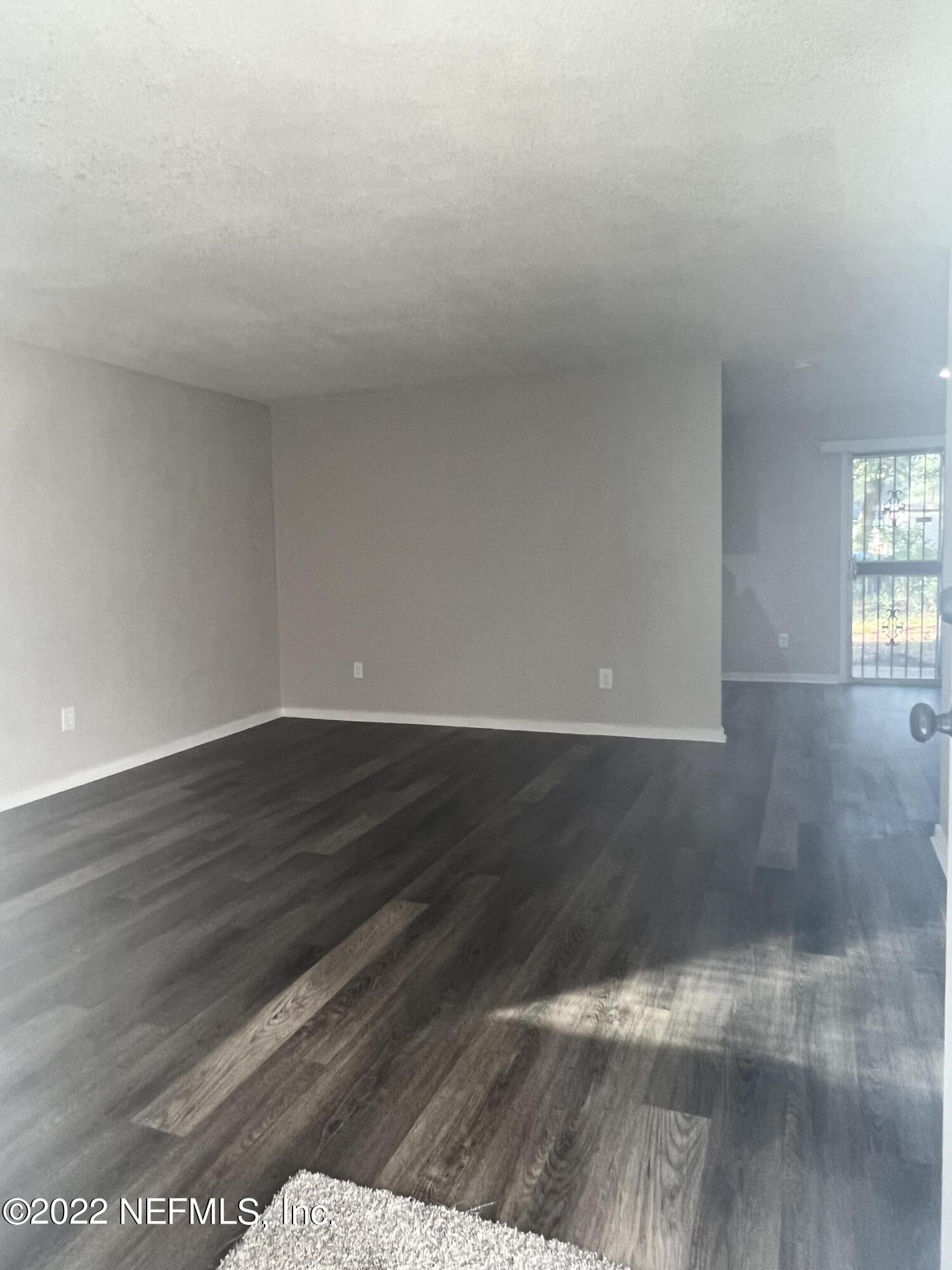 1349 Eagle Cove Road Jacksonville, FL 32218 - Photo 2 of 19 living room