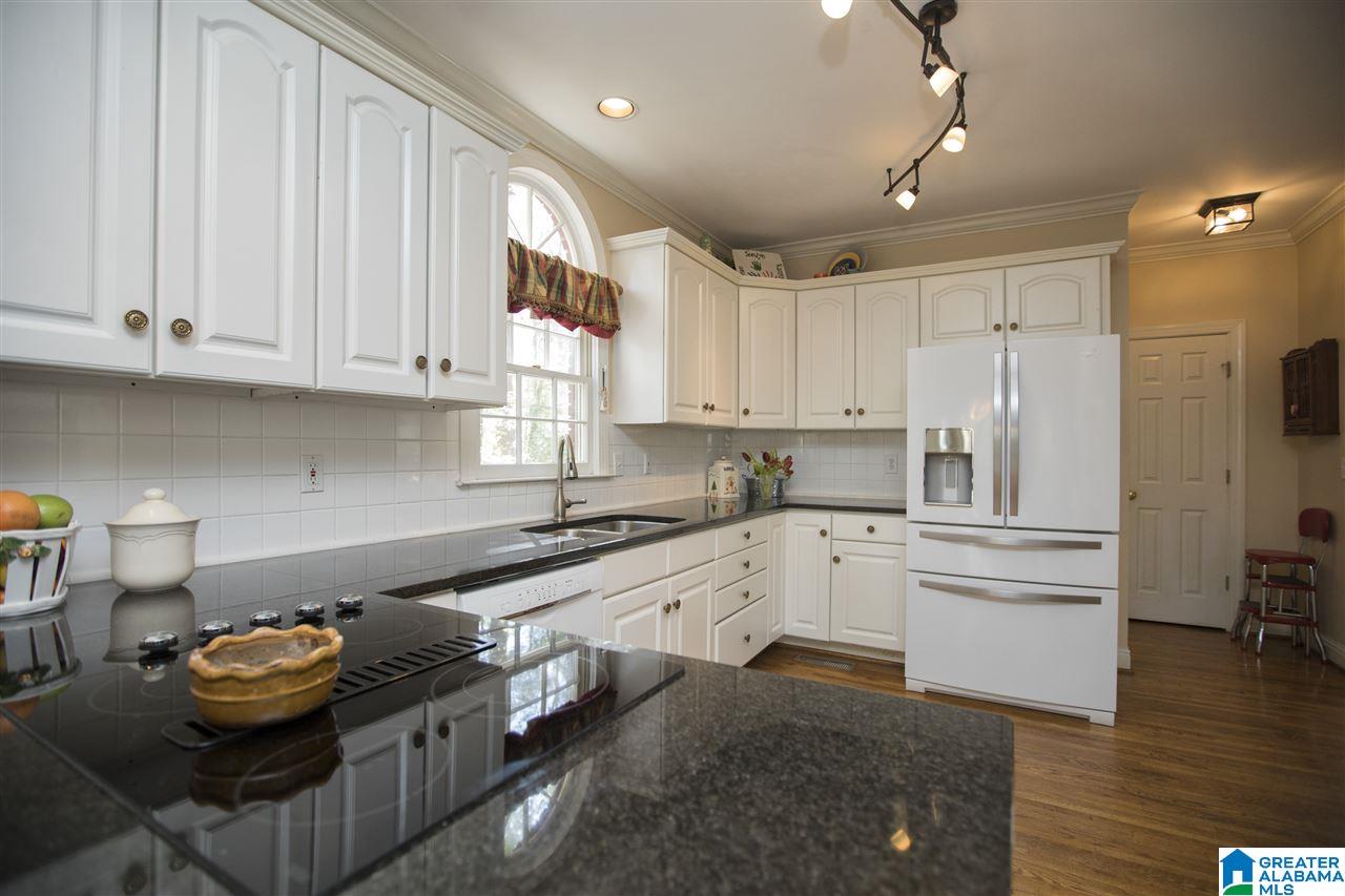 1009 Oak Tree Road Birmingham, AL 35244 - Photo 10 of 50