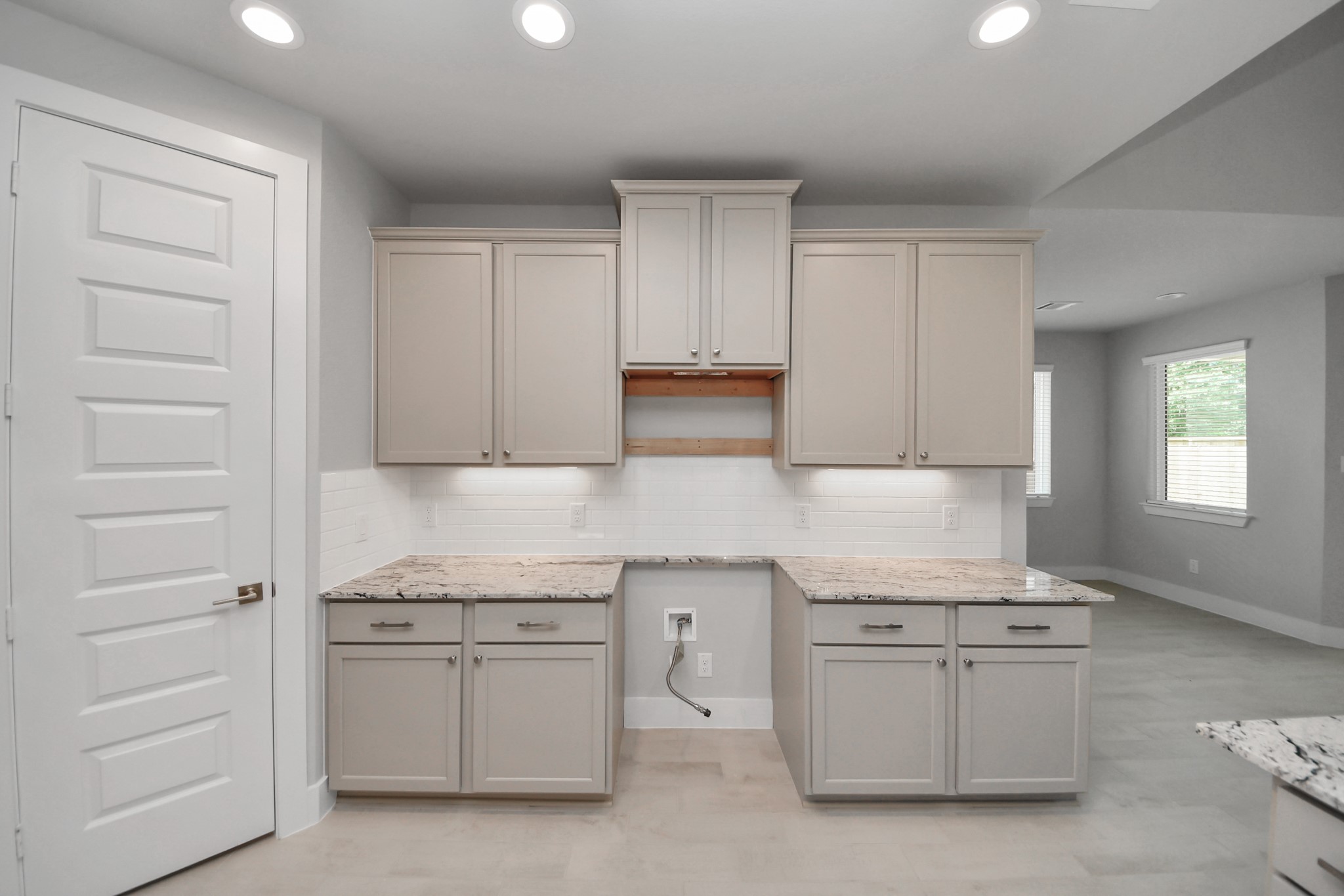 3043 Native Spg Drive Spring, TX 77373 - Photo 12 of 45 This generously spacious kitchen is a dream realized!