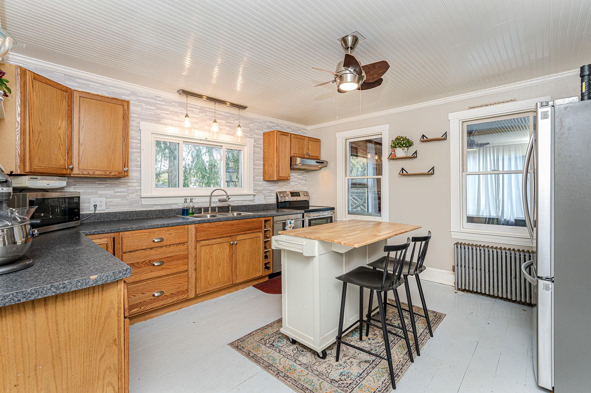 23 Spring Street Newmarket, NH 03857 - Photo 7 of 40