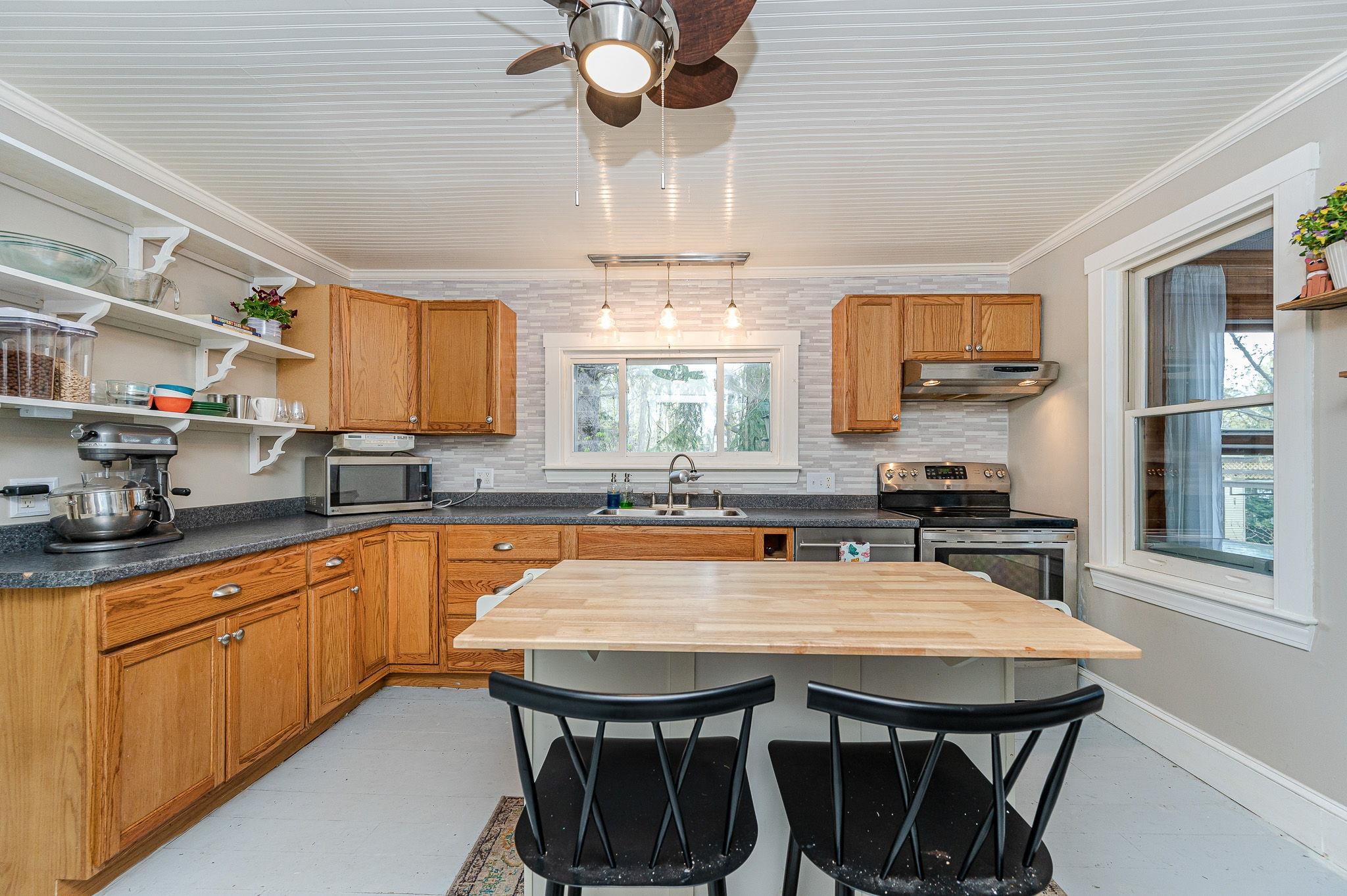 23 Spring Street Newmarket, NH 03857 - Photo 8 of 40