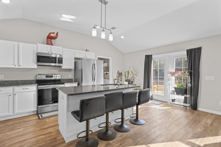 755 Bluff Road Jesup, GA 31545 - Photo 8 of 21