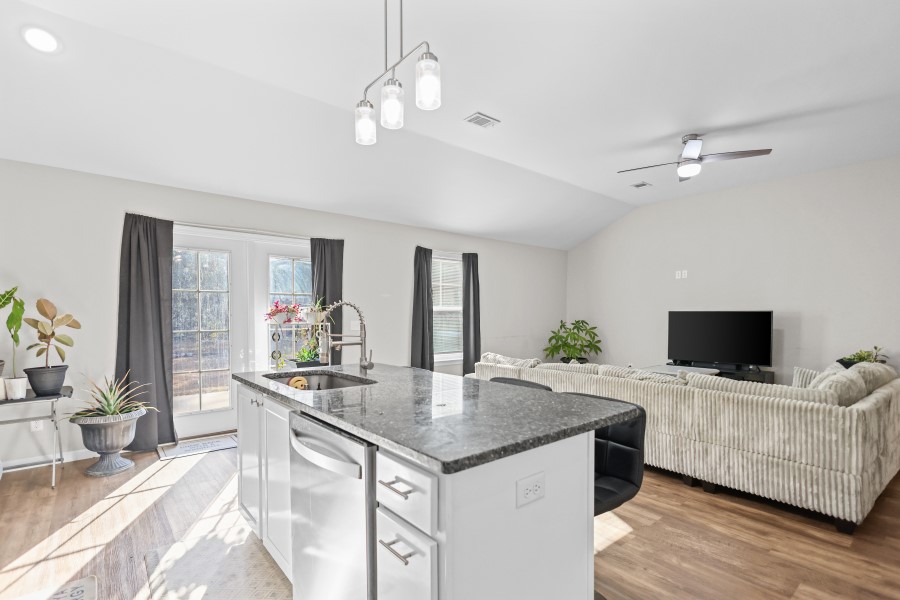 755 Bluff Road Jesup, GA 31545 - Photo 9 of 21