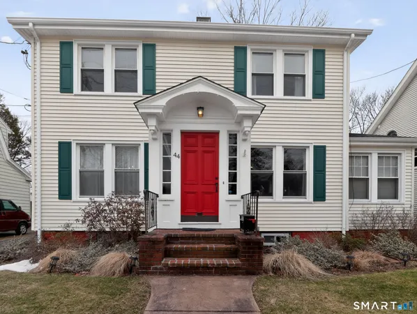 $449,000 | 44 Lake Street, Hamden, CT 06517