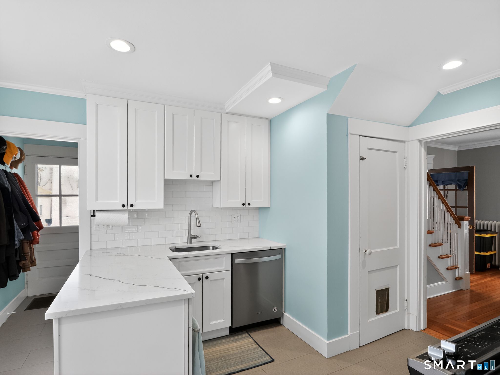 44 Lake Street Hamden, CT 06517 - Photo 11 of 36