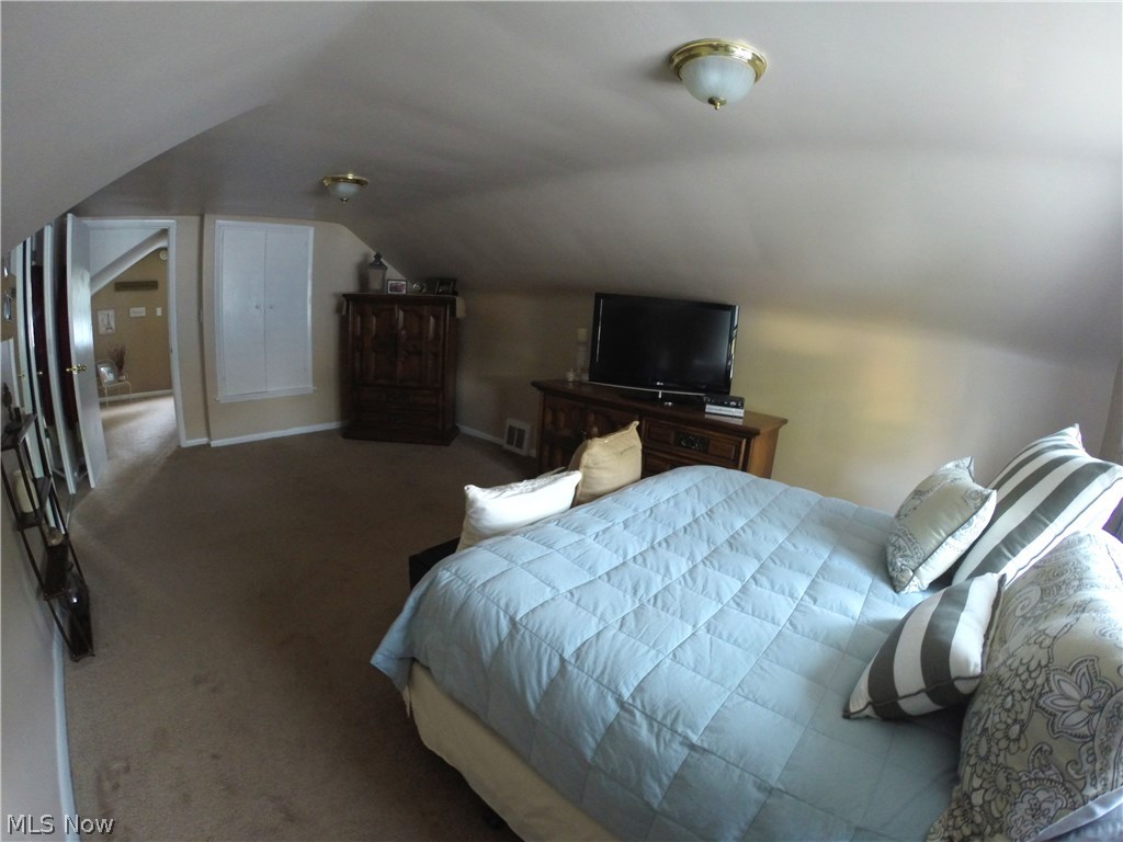 1146 Belrose Road Cleveland, OH 44124 - Photo 10 of 14