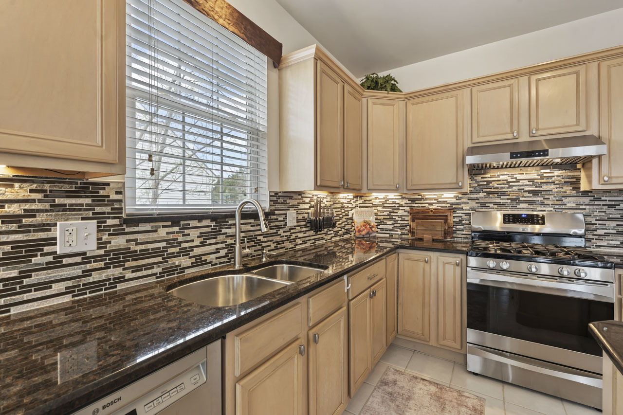 193 South Pleasant Road Lake Zurich, IL 60047 - Photo 18 of 55