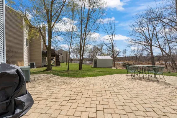 $775,000 | 193 South Pleasant Road, Lake Zurich, IL 60047