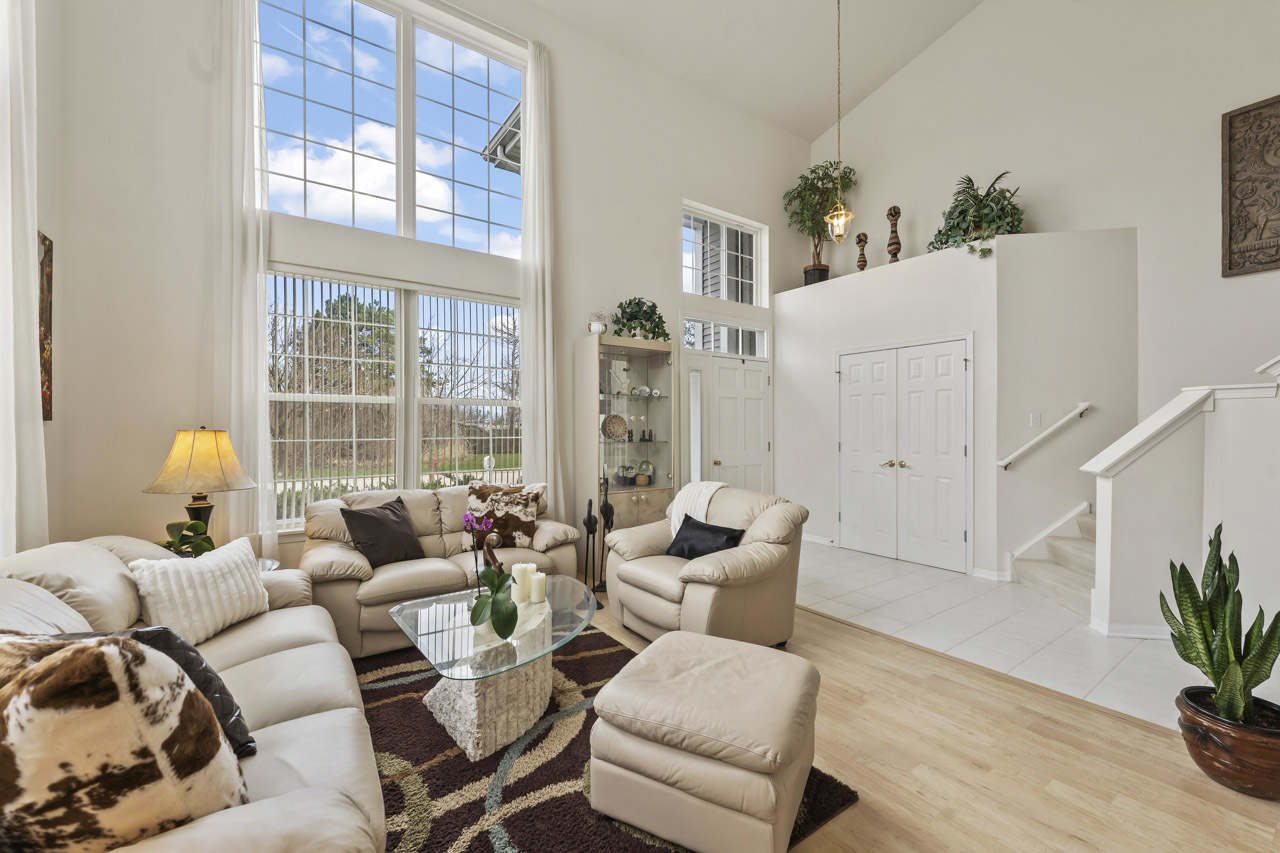 193 South Pleasant Road Lake Zurich, IL 60047 - Photo 5 of 55